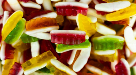 Swedish gummy fruity teeth
